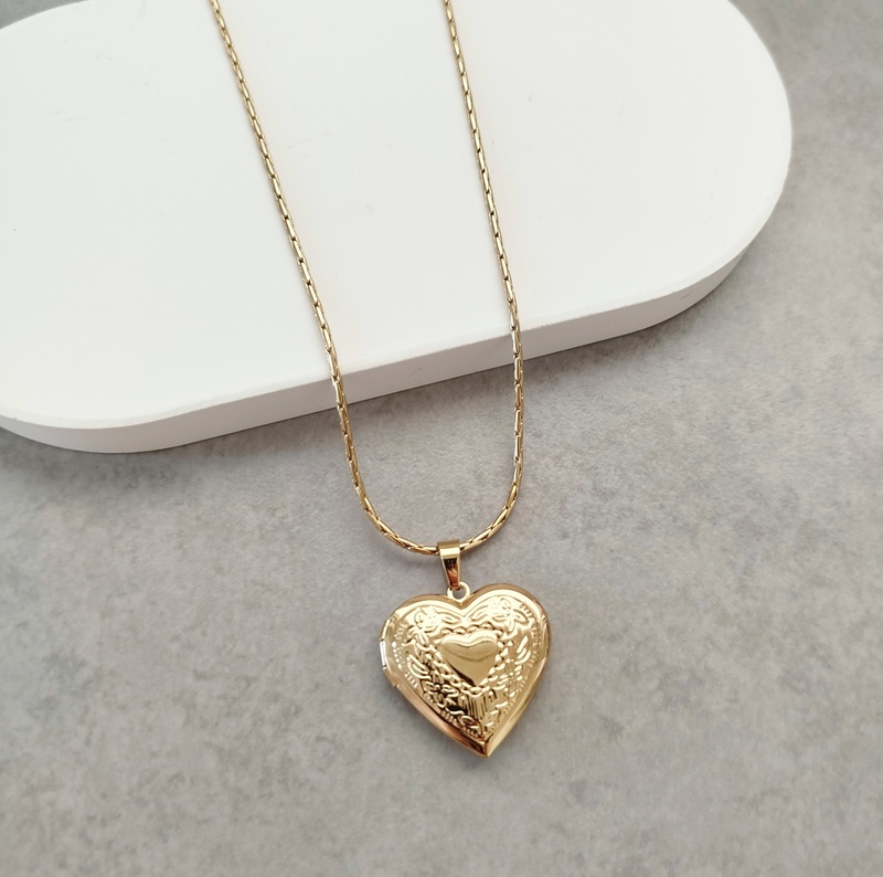 Γυναικείο κολιέ με μενταγιόν καρδιά–φωτογραφοθήκη