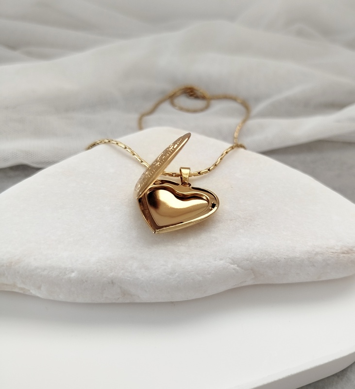 Γυναικείο κολιέ με μενταγιόν καρδιά–φωτογραφοθήκη