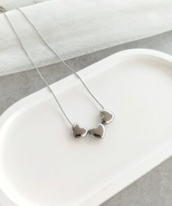 Κολιέ ατσάλινη ασημί αλυσίδα με καρδούλες