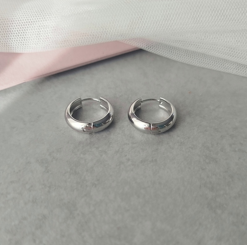 Σκουλαρίκια Ατσάλινα Ασημί Κρικάκια - Image 3