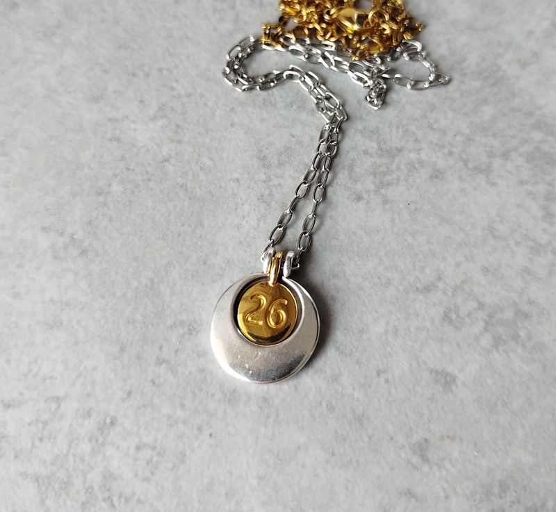 Κολιέ γούρι διχρωμο