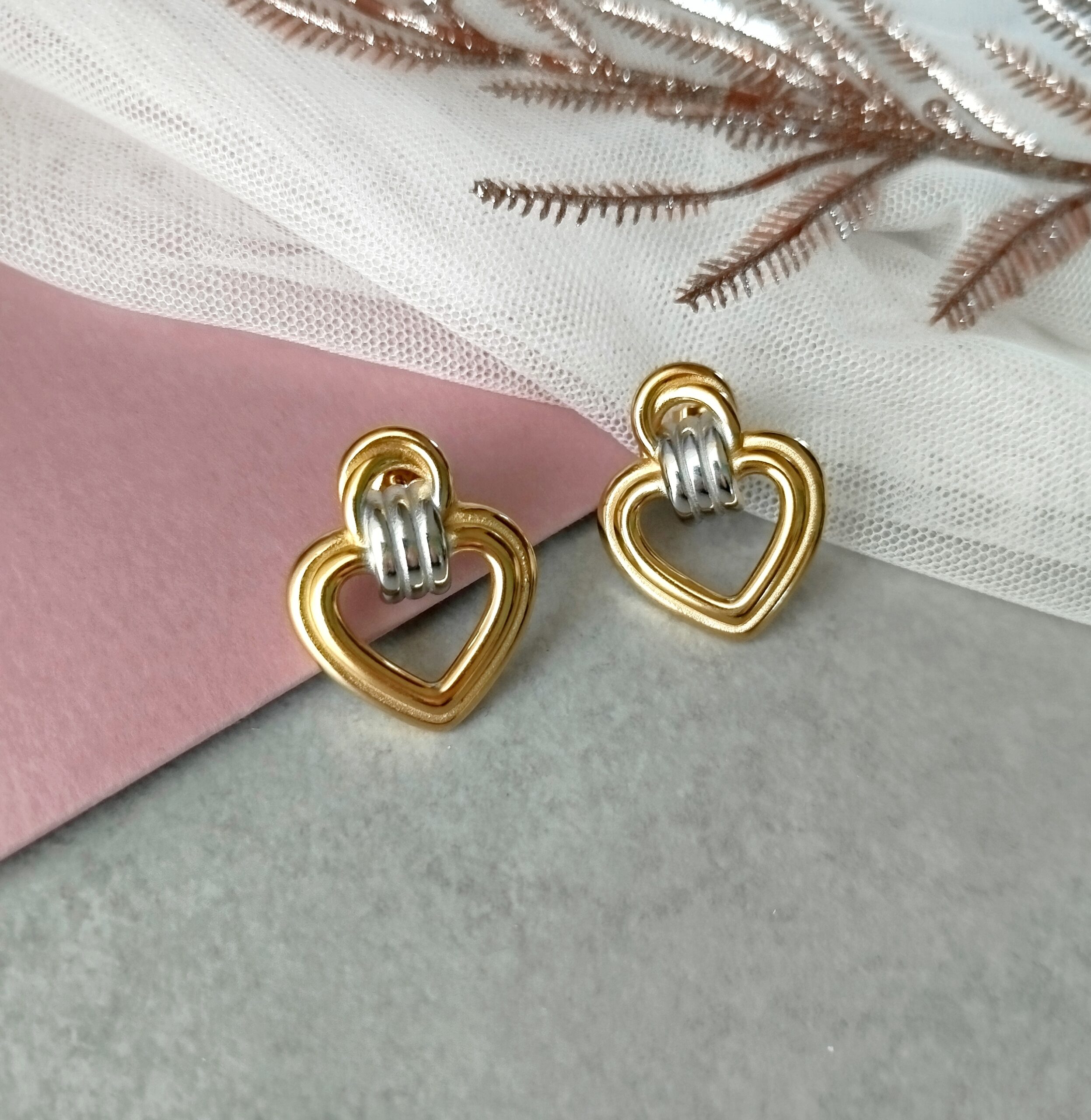 Σκουλαρίκια Ατσάλινα Κόμπος με Καρδιά