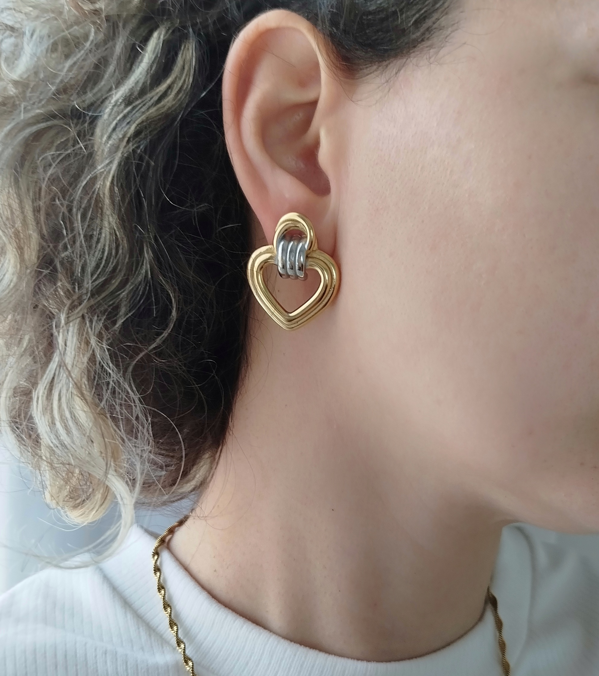 Σκουλαρίκια Ατσάλινα Κόμπος με Καρδιά - Image 2