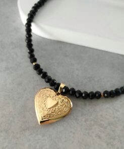 Κολιέ κρύσταλλα και φωτογραφοθήκη